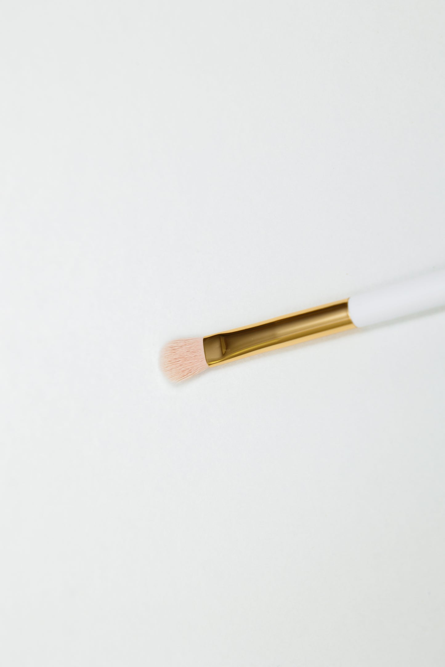 E14 Soft Definer Brush