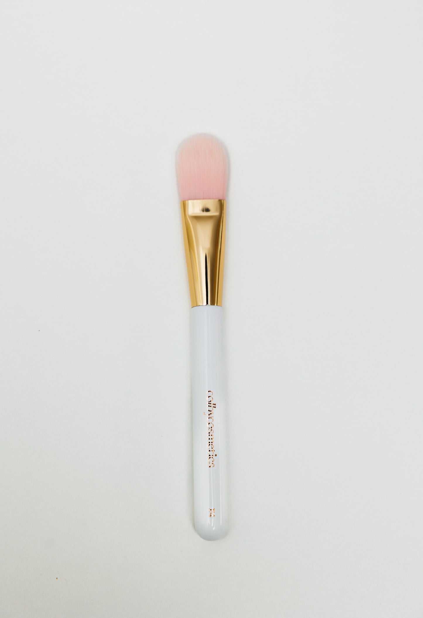 F4 Flat Foundation Brush